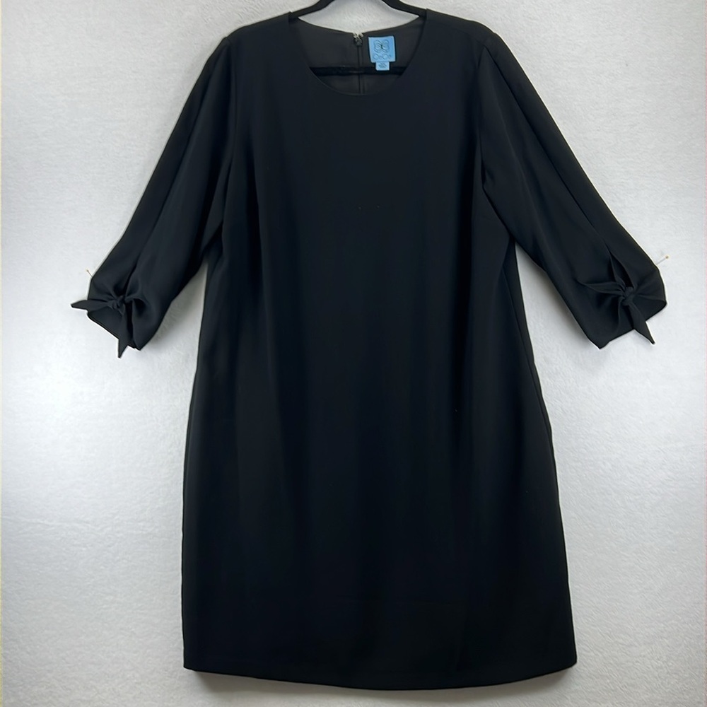 CeCe Women’s Sheath Dress Sz 14W Black 3/4 Sleeves Tie Cuff Back Zip Like New